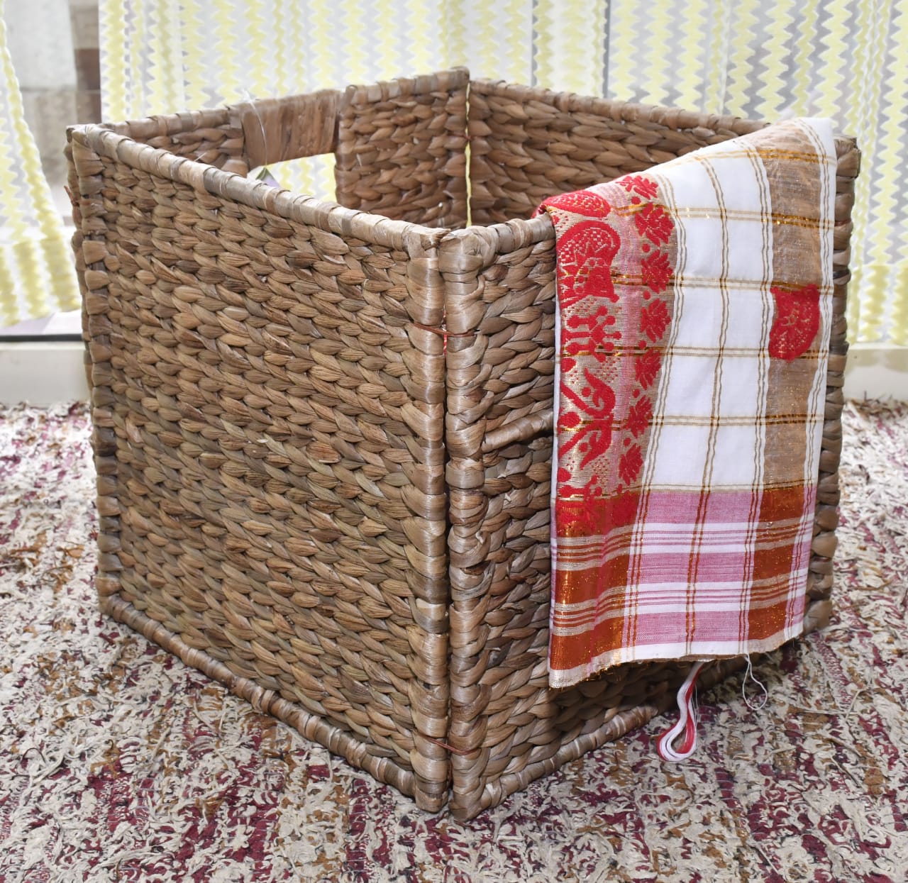 FOLDING BASKET