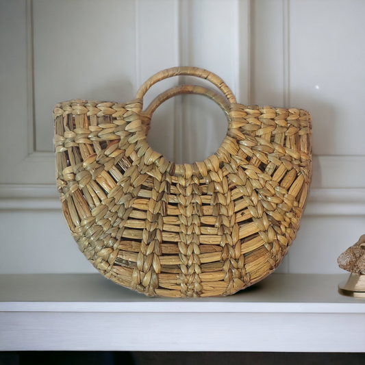 Nature's Luxury: Exquisite Water Hyacinth Handbags for the Stylish and Discerning